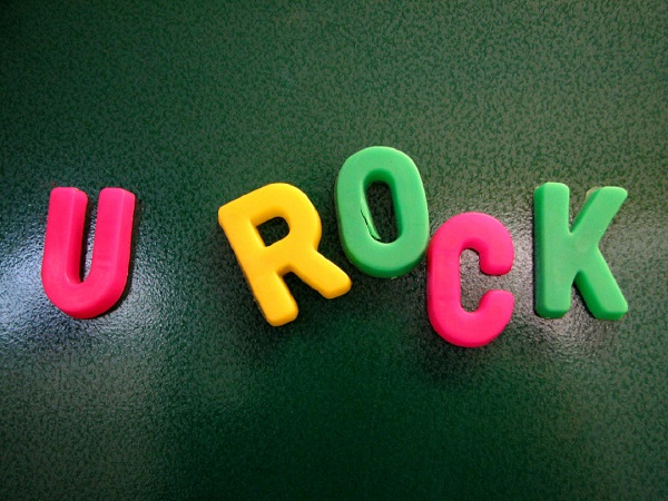 u rock spelled out in magnets